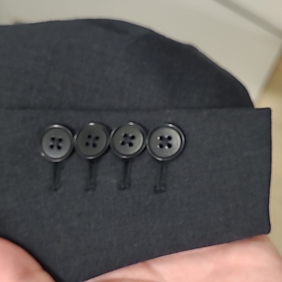 Charles Tyrwhitt -46R - Charcoal Suit (Jacket & Pants) -- NWOT - Never Worn!! - Picture 14 of 15